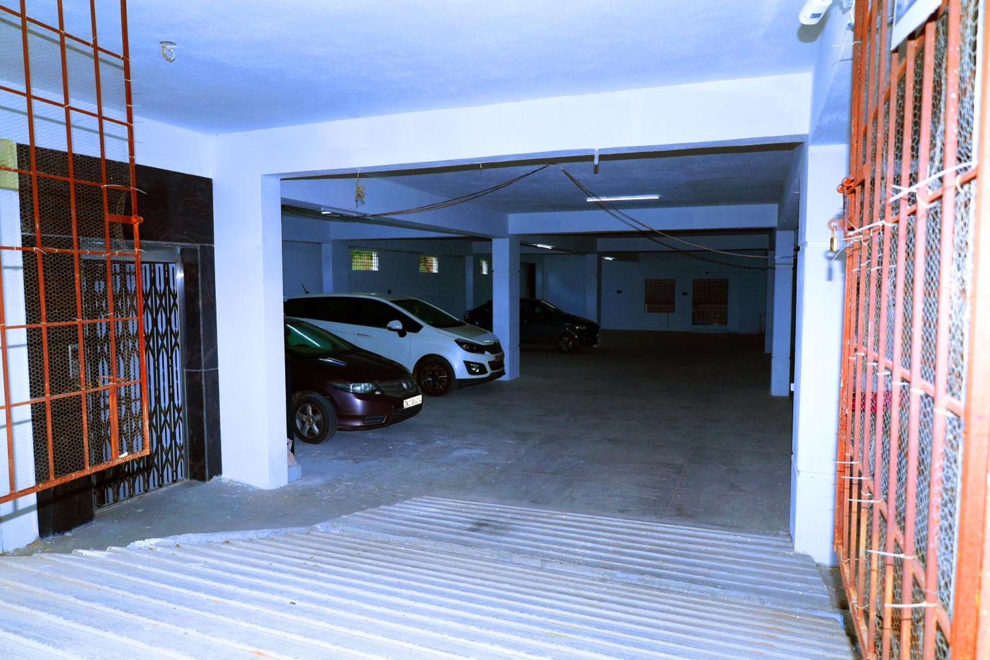 Sri Nilayam Inn Tirupati Bagian luar foto